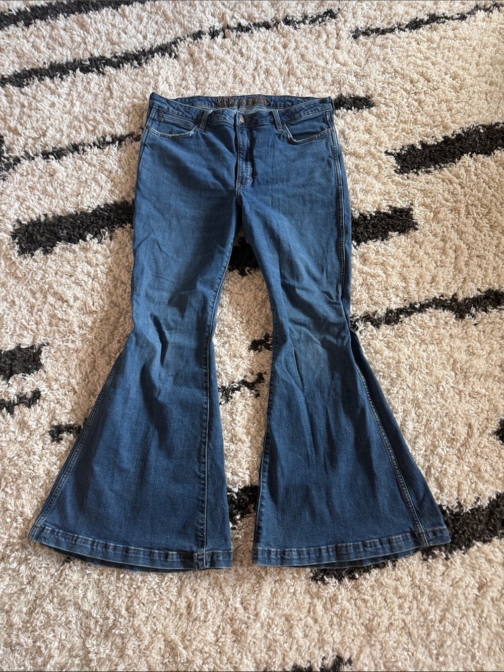 Women's Dark Blue Flared Jeans - Classic Denim Bell Bottoms wrangler
